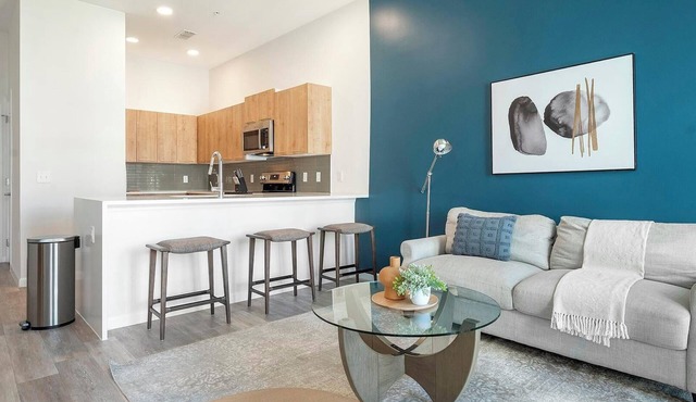 Landing | Modern 1BD, Game Room, Gym