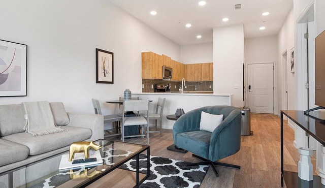 Landing | Modern 1BD, Gym, Game Room