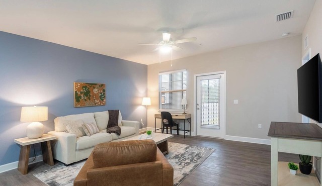 Landing | Modern 2BD, Gym, Pool