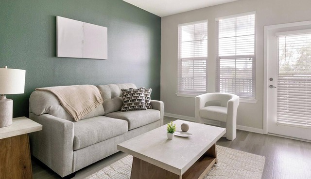 Landing | Modern 2BD, Gym