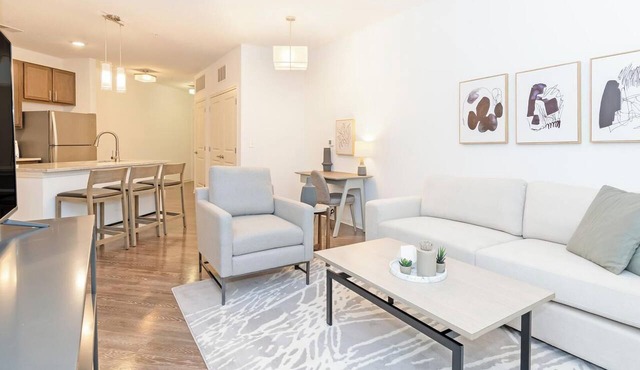Landing | Spectacular 1BD, Yoga Studio, Pool