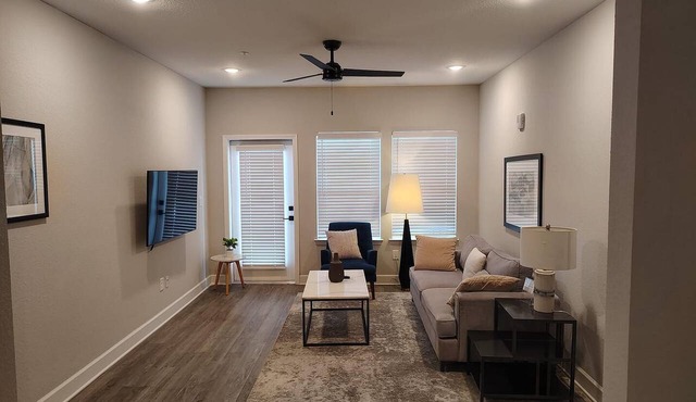 Landing | Spectacular 2BD, Pool, Gym