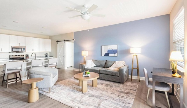 Landing | Spectacular 2BD, Pool, Gym