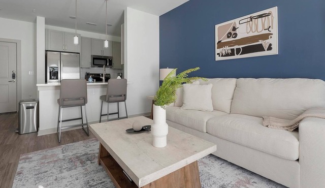 Landing | Stunning 1BD, Pool, Gym