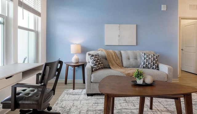 Landing | Stylish 2BD, Gym, Clubhouse
