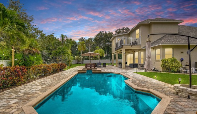 Large Clearwater Family sleeps 10+