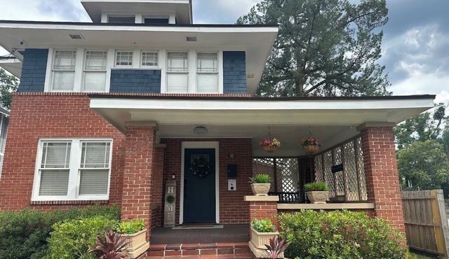 Lorraine's Home Away From Home - Walking distance to Five Points