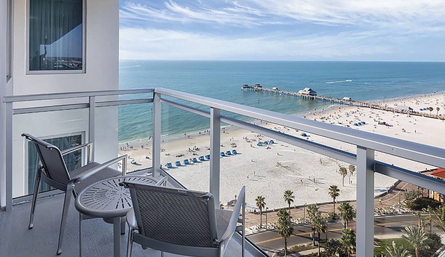 Luxury Beachside Clearwater Beach Resort 1-Bedroom Suite + Amenities