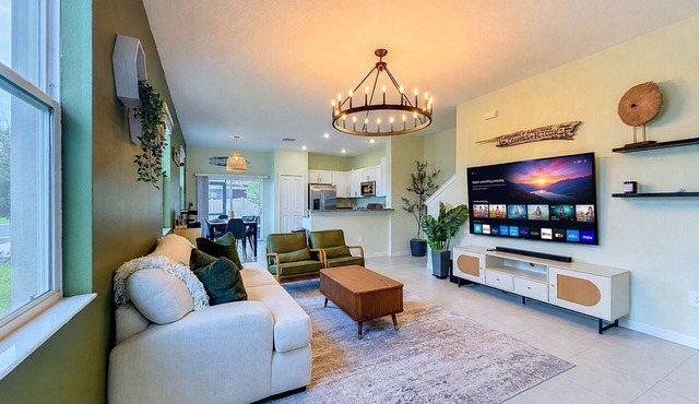 Luxury Mins To St Josephs Hospital & Apollo Beach with Pool