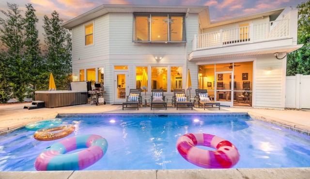 Luxury Resort, 7 Beds, 6.5 Baths, Near Beach, Heated Pool, Game Room, Hot Tub