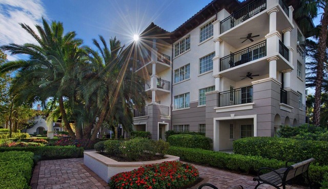Marriott Lakeshore Reserve - 2 Bedroom Unit - Sleeps 8