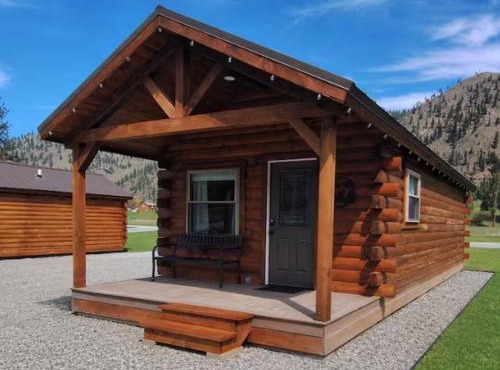 Micham's Clark Fork River Retreat - River Front, Mountain View, Fire Pit - Cabin 2