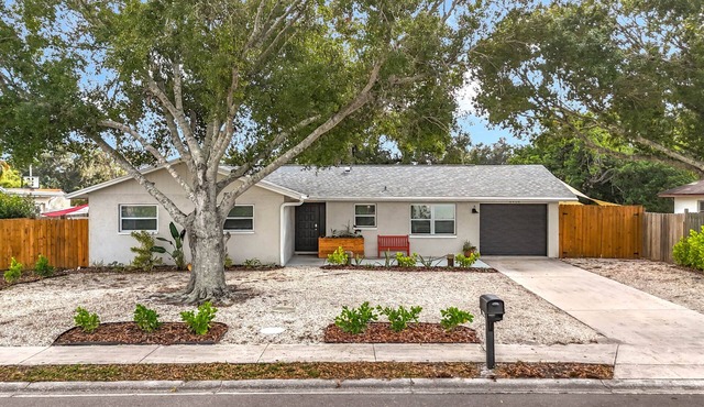 Modern 3BR Sarasota House Fenced Yard EV