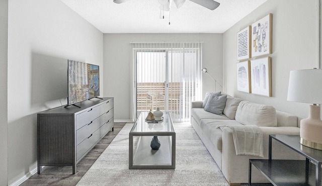 Modern Apartment in Prime Location (ID1213X949)