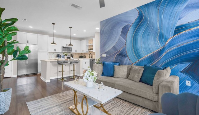 Modern Luxury Stay | 20 min to Disney
