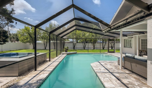 Modern Pool Home! Centrally Located between TPA & Clearwater Beach!