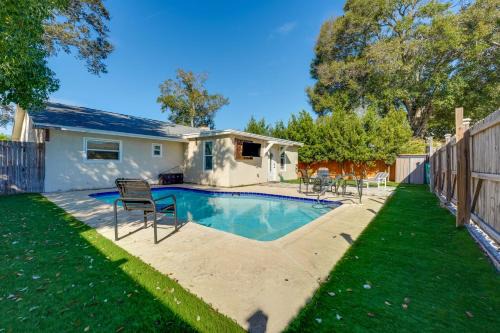 Near Fishing: Palm Harbor Studio w/Pool Access!