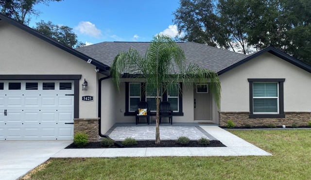 New 2024 home. 5mi to WEC. Close to I-75. Rainbow river, Devils Den and more.