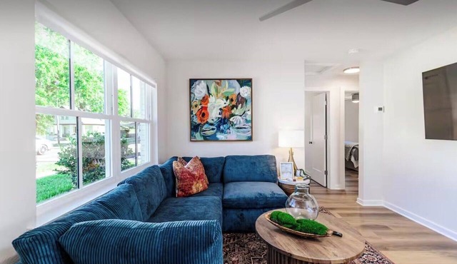 New Cozy Lake Hollingsworth flat in the heart of Lakeland 2 bedroom 1 bath