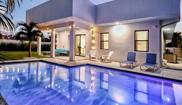 New MODERN Construction!Hidden Gem w/Private Heated Pool, Located in Sarasota!
