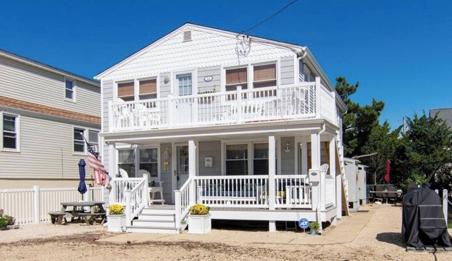 Newly Listed Summer Weekly Rental - First Floor Duplex - 5 Houses from the Beach