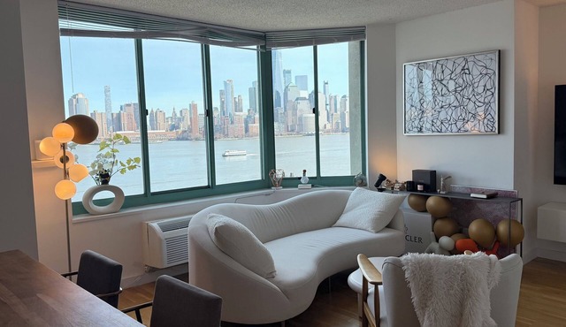 Newport Apartment