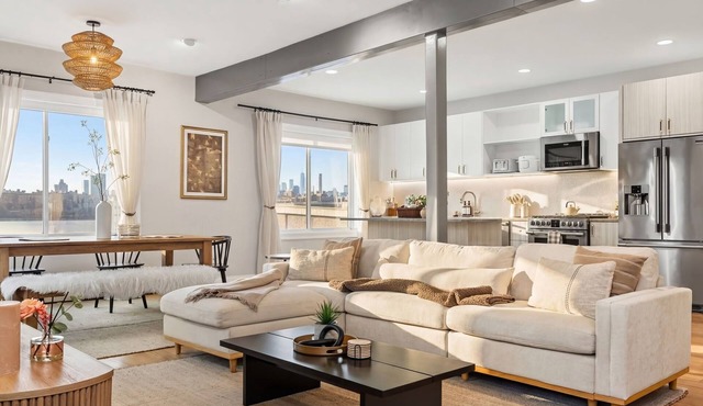 NYC Skyline Views, Top flr Duplex, Private Outdoor Movie theatre, 20 Min MetLife