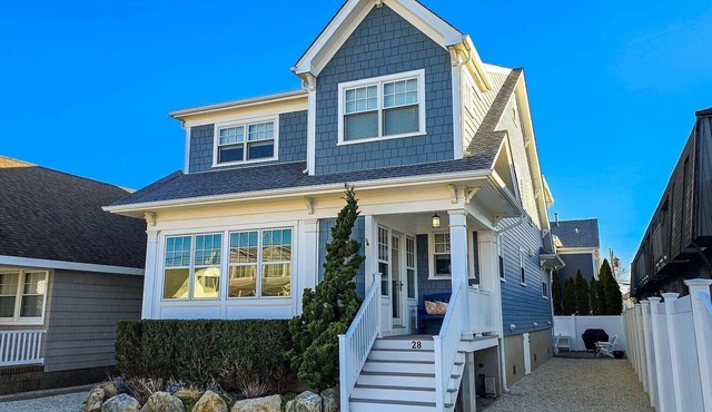 Ocean Block 5-Bedroom Beach Home in Lavallette’s North End – Steps to the Sand!