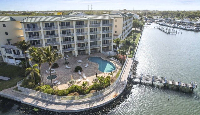 Oceanfront Condo Resort! Minutes from Madeira Beach🏖