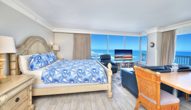 Oceanfront King Studio w/Balcony | Sunrise Views