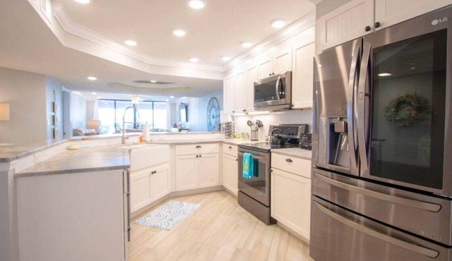 Oceanside Treasure by GoldenCoastRentals