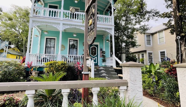 Peace & Plenty Inn Bed & Breakfast