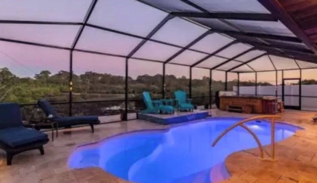 Peaceful 3 bedroom Gulf Getaway