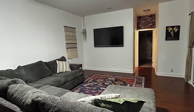 Peaceful 5-bedroom house in Norfolk near everything in Hampton Roads