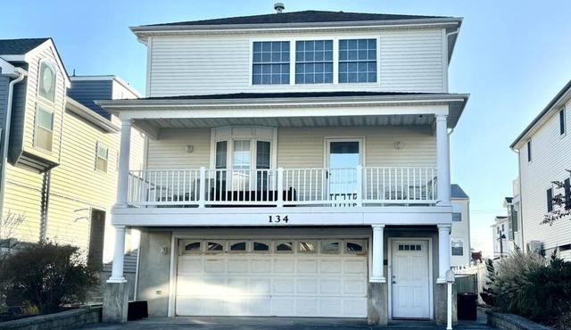 Pet Friendly Single Family Home within walking distance to downtown Sea Isle