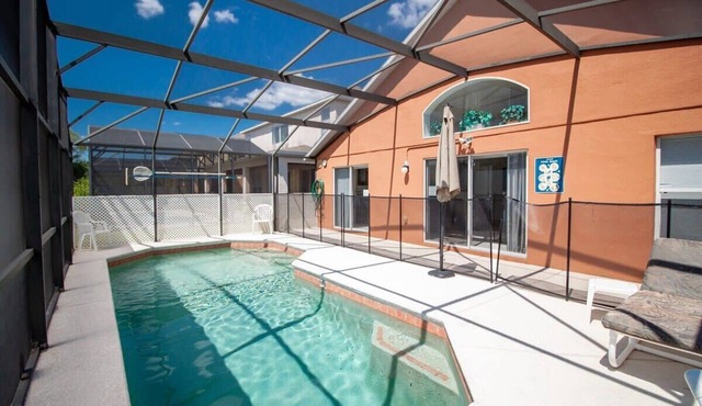 Pool Villa Near Disney w/Game Room + Pool Table