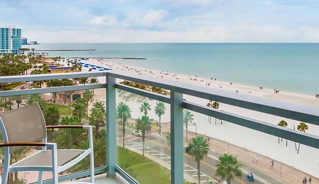 PRESIDENTIAL 4-BEDROOM OCEANFRONT, Beachside Resort Suite + Amenities