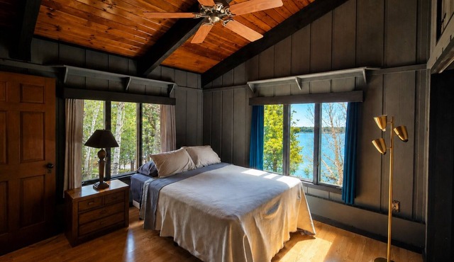 Private Architectural Waterfront Lodge on Eagles Nest #2 in Ely