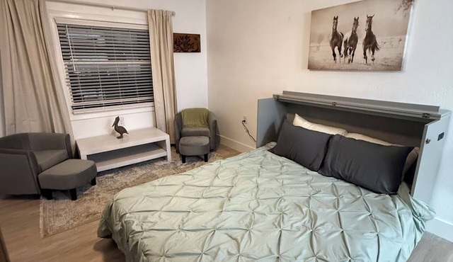 Private entrance in-law apartment located minutes from WEC-Ocala.