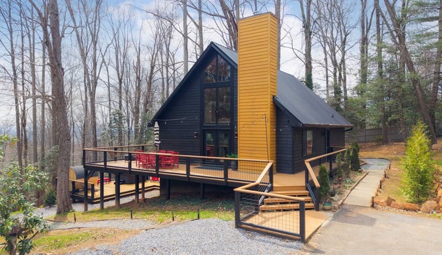 Private Estate | Sport Court | Hot Tubs | Saunas