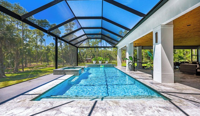 Private. Polished. Poolside. A Florida Estate That Delivers.