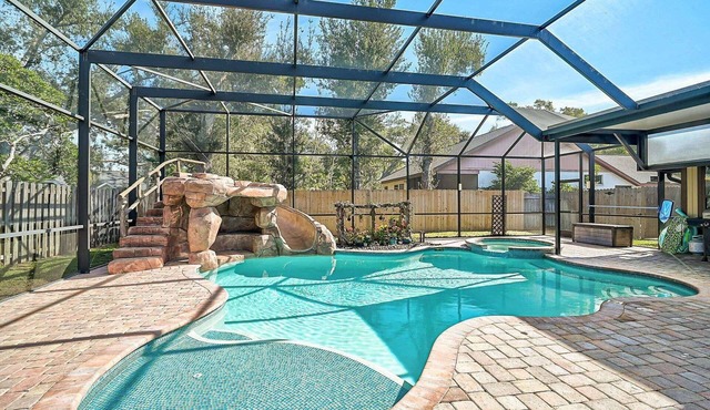 Private Resort Pool and Hot Tub w/Grotto Slide-Color Lights - Outdoor Shower