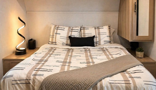 Private RV Retreat Quiet & Cozy Near Universal Studios