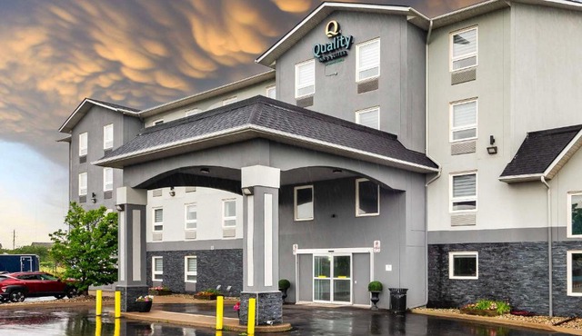 Quality Inn & Suites