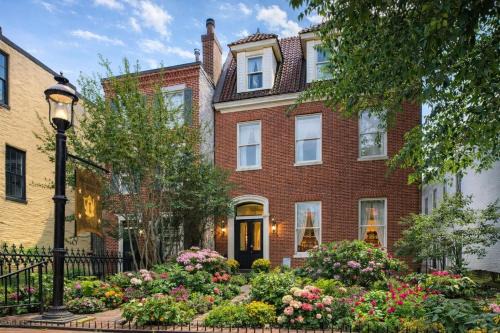 Rachael's Inner Harbor Boutique Inn