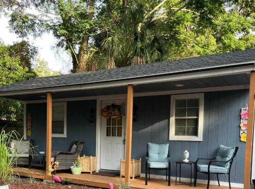 Ranch style tiny home retreat Near Downtown Orlando