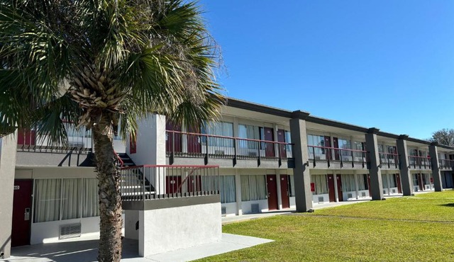 Red Roof Inn Wildwood, FL - The Villages