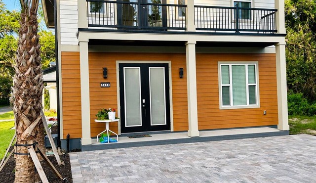 Relaxing Beach Home - Newly Built in 2026. Sleeps up tp 10