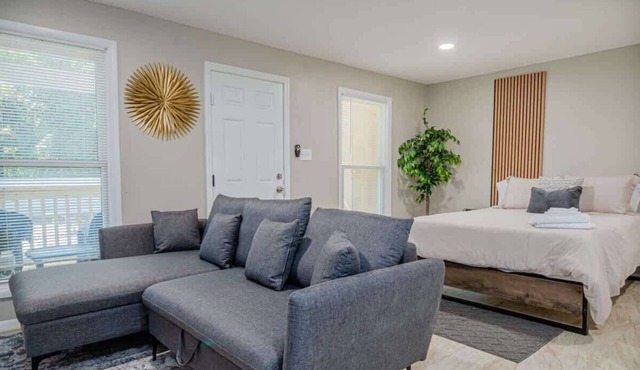 Relaxing Studio | Midtown Columbus Near Fort Moore