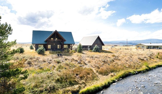 Remote Riverfront Cabin with Porch and Amazing Views in Montana